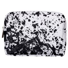 Black And White Abstract Liquid Design Make Up Pouch (medium) by dflcprintsclothing
